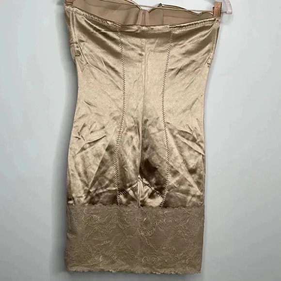 Scandal Body Shaping Shape wear - Picture 6 of 10